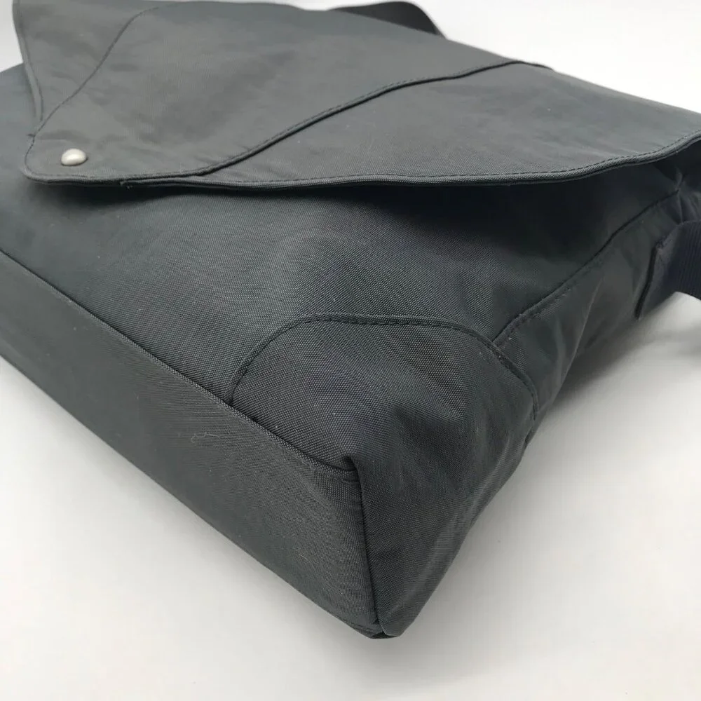 Baggallini Neighborhood Gray Nylon Laptop Messenger Bag